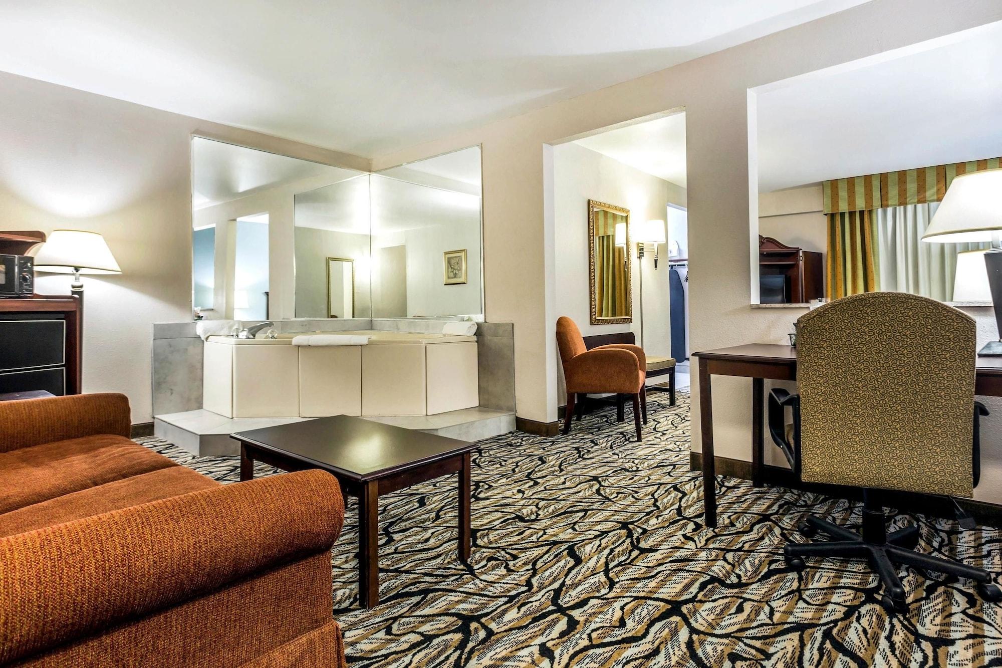 Quality Inn At The Park Fort Mill Exterior foto